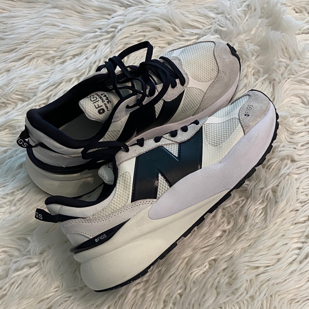 FIGS New Balance 3447  White and Black Sneakers size 12 BNWOT see all photos